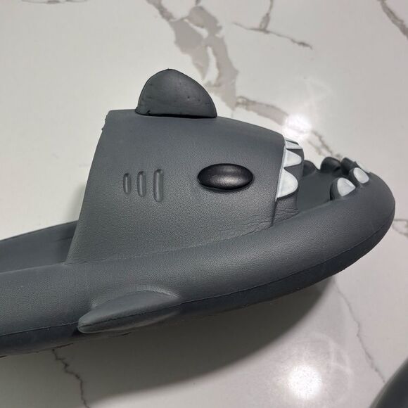 Men’s Women's Unisex Non Slip Grey Shark Slip On Slides - Picture 7 of 15